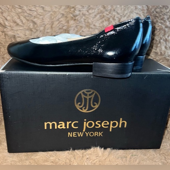 NEW Marc Joseph Crosby black patent leather flats size 5 - Picture 2 of 9